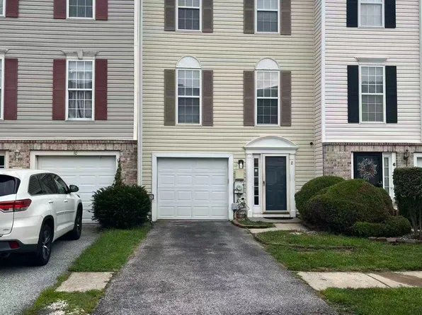 8 Carper St, Bear, DE 19701