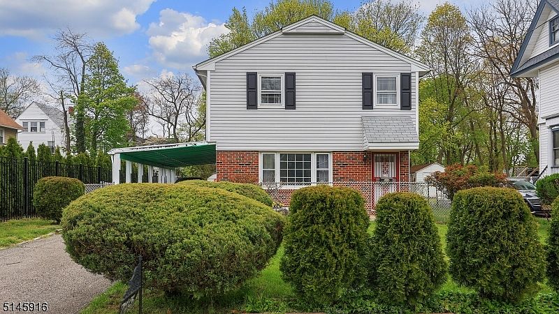 1st image of 715 Hobert Ave