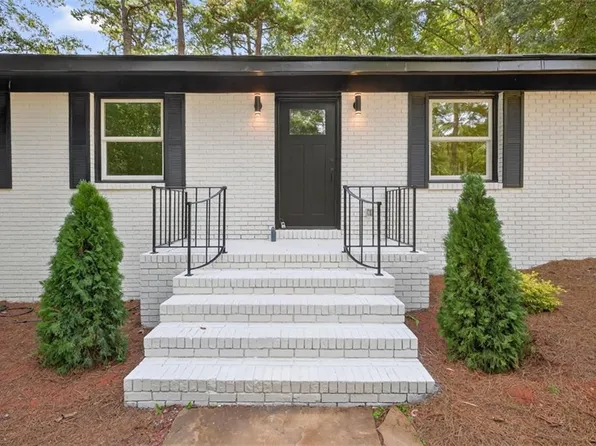 1094 B Whitfield Rd, Jefferson, GA 30549