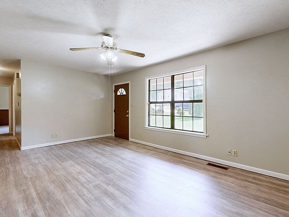 4th image of 14 Cable Rd