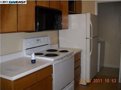 4th image of 207 Shoreline Ct