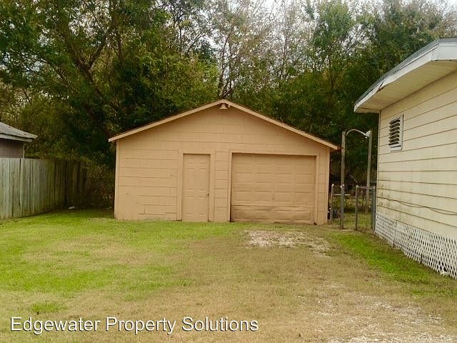 2nd image of 925 Cedar Dr