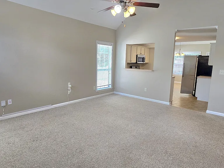 3 Castleton Ct — Photo 5