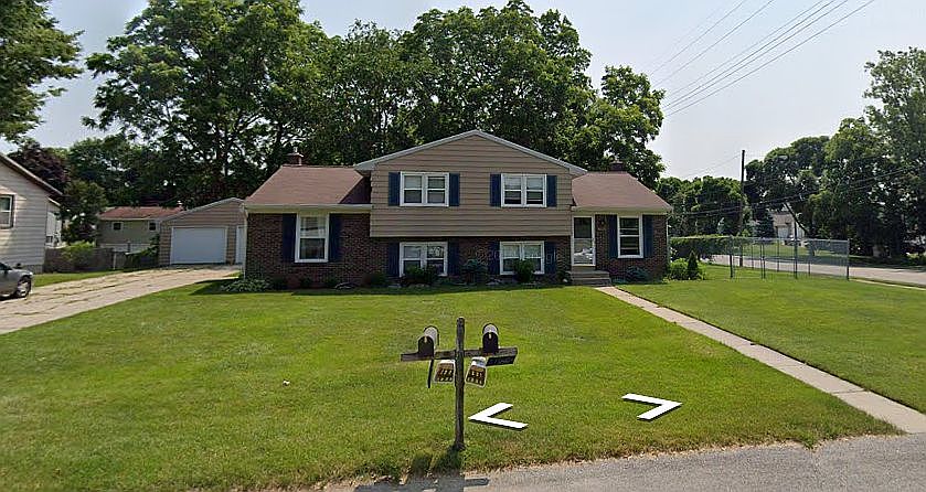 1st image of 1984-1986 Camille Dr SE