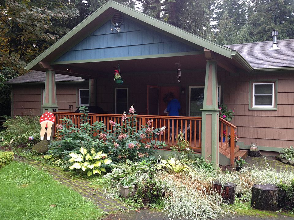Front porch nicely land scaped