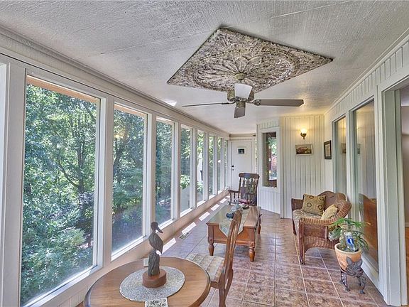 3rd image of 15399 Putman Rd