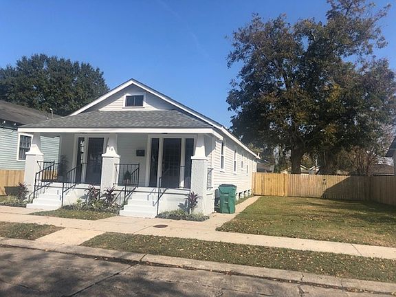 2nd image of 819 Dolhonde St