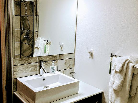 Euro modern bathroom