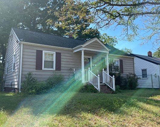 3rd image of 2711 McKann Ave