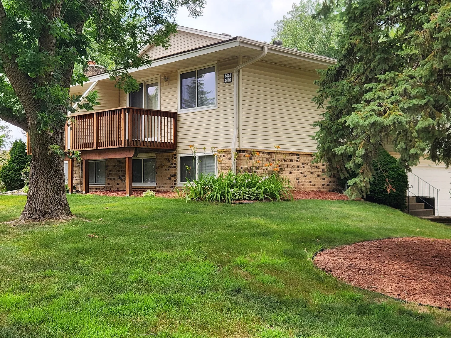 2 bed, 1322 sqft, $2,295 — Photo 3