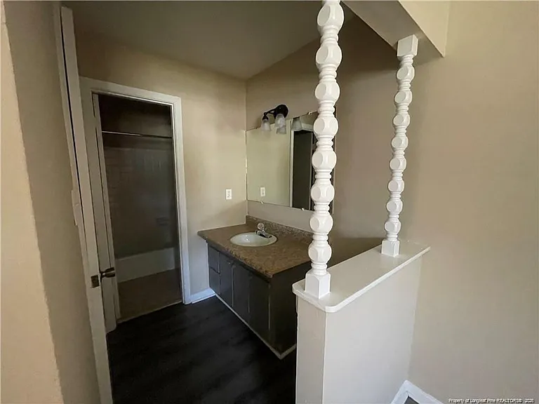 4959 Fieldcrest Dr — Photo 7