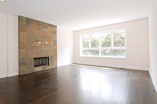 2nd image of 3320 W Eastwood Ave #2E