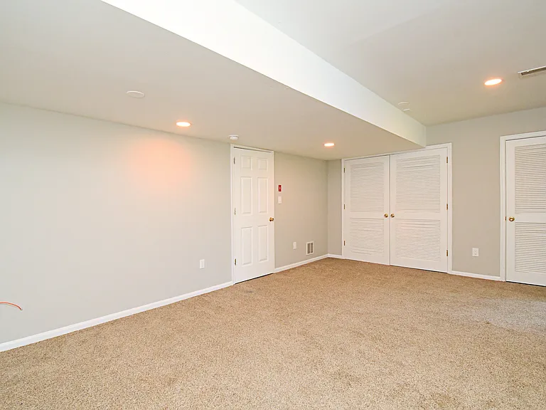 18 Norsham Way #1 — Photo 32