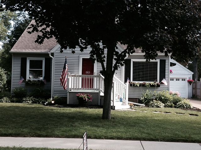 2nd image of 1913 Lyndale Ave
