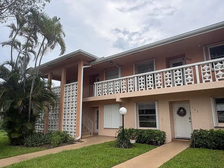 1441 NW 19th Ter #201 — Photo 33