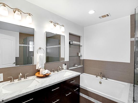 4th image of 456 Terrace Dr