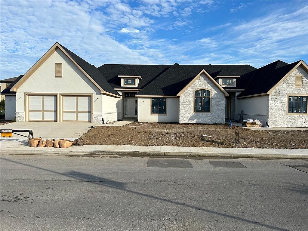3908 W 85th St, Prairie Village, KS 66208 MLS 2431849 Zillow
