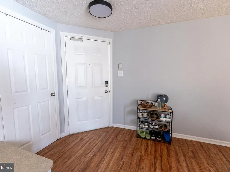 800 Stratford Way #E — Photo 8