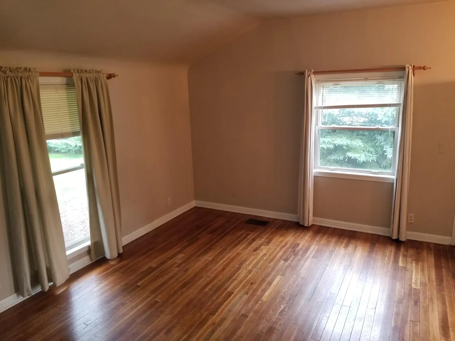 2 bed, 695 sqft, $1,650 — Photo 1