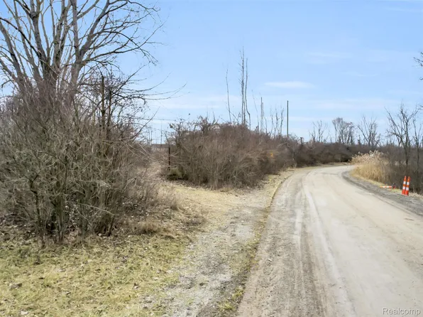 0 Huron River Dr, Rockwood, MI 48173