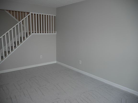 3rd image of 959 Philadelphia Dr