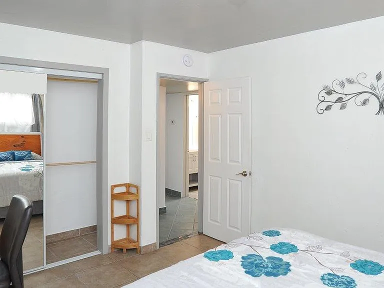 901 W Calle Ramona #1 — Photo 15