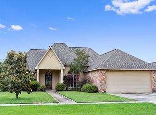 9137 Rue De Fluer, Denham Springs, LA 70706