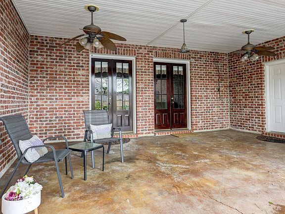 4th image of 102 Towne Dr