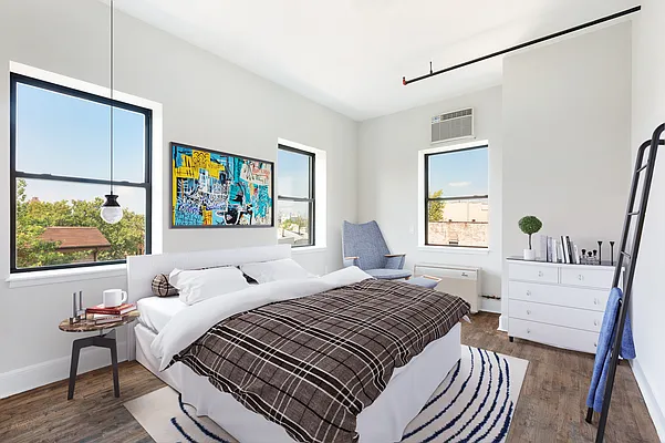 Rented by Compass | media 12