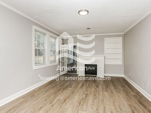 926055_003_wm_-_living_room_13144252.jpg