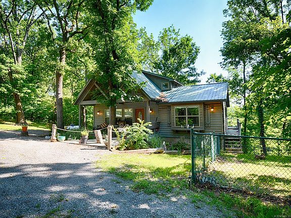 4th image of 18604 Lakeview Pl