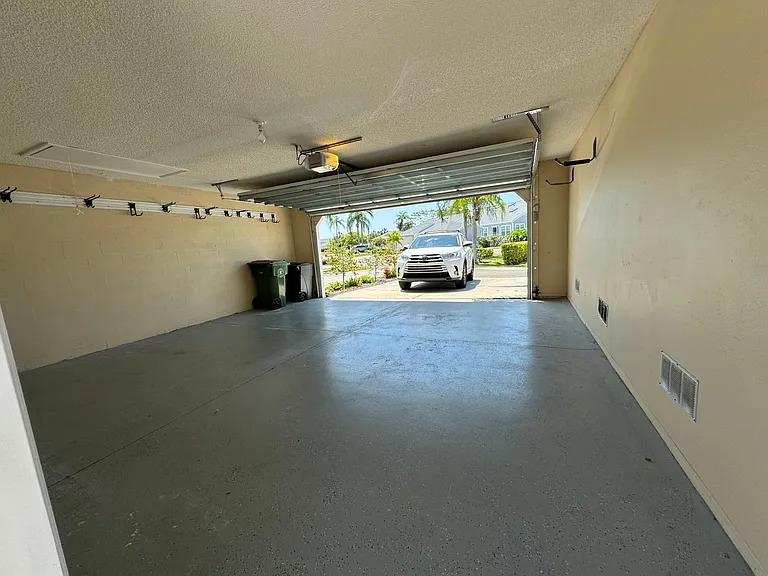 1005 Pelican Ct — Photo 41