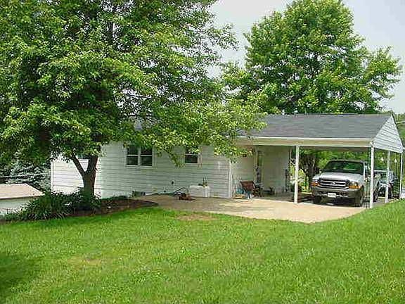 2nd image of 2499 Bowersox Rd