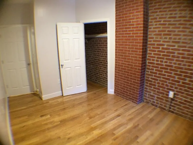 245 Harvard Ave #4 — Photo 9