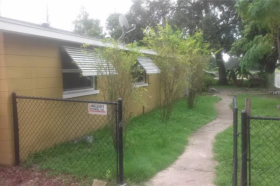 1st image of 810 Windsor St