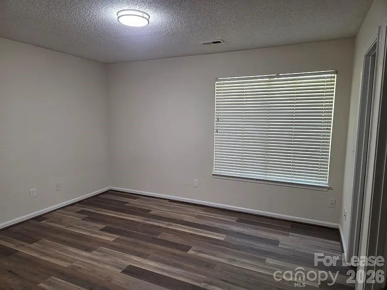 437 Cedarcroft Dr — Photo 8