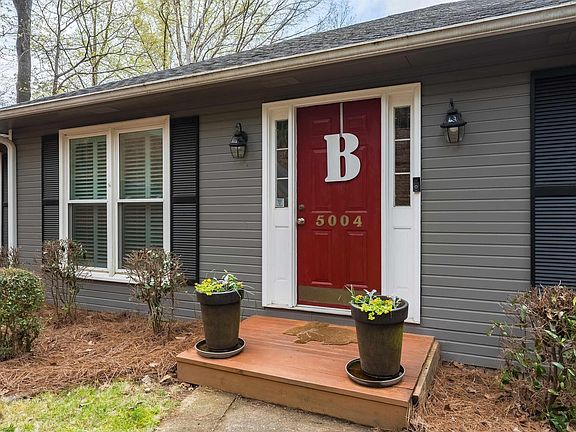 4th image of 5004 Woodridge Ln