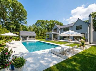 8 Ashwood Ct, Southampton, NY 11968