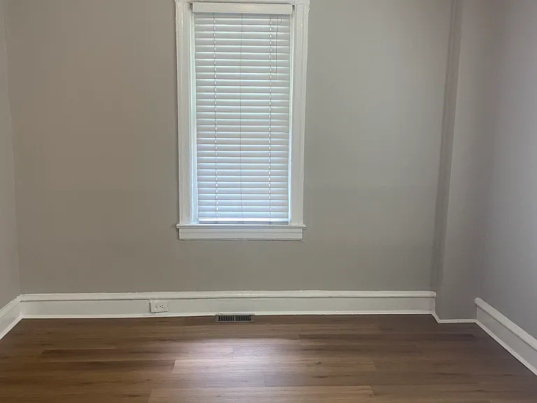 735 Market St — Photo 6