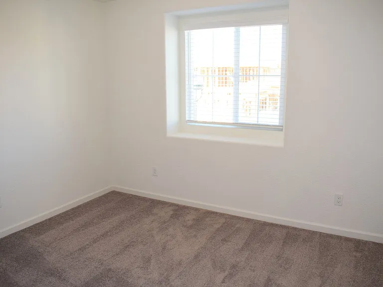60 Molveno Dr — Photo 11