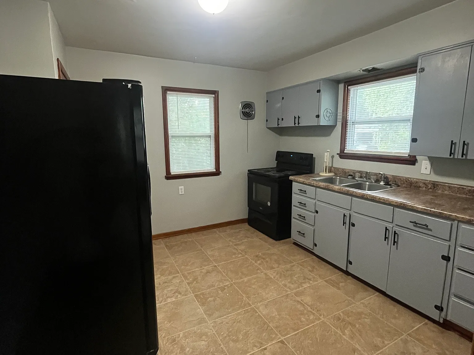 2 bed, 768 sqft, $975 — Photo 4