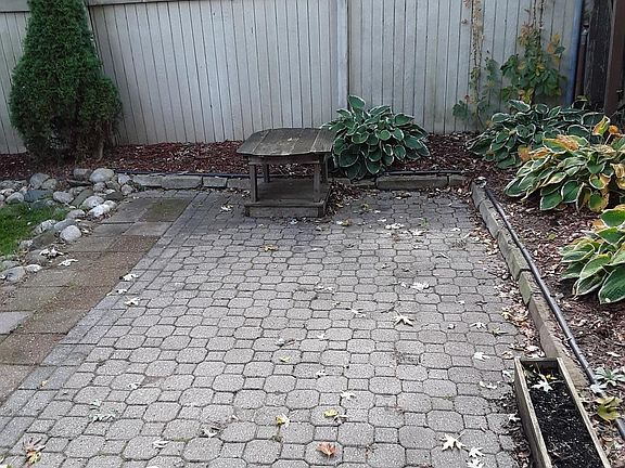 4th image of 1456 Oakshade St