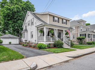 77 Hawthorn St, Lowell, MA 01851