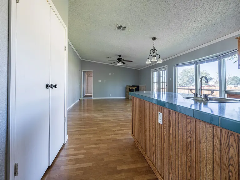 10 Road 4902 — Photo 11