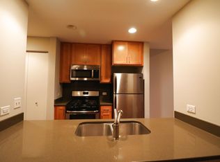 329 W Fullerton Pkwy #10J, Chicago, IL 60614