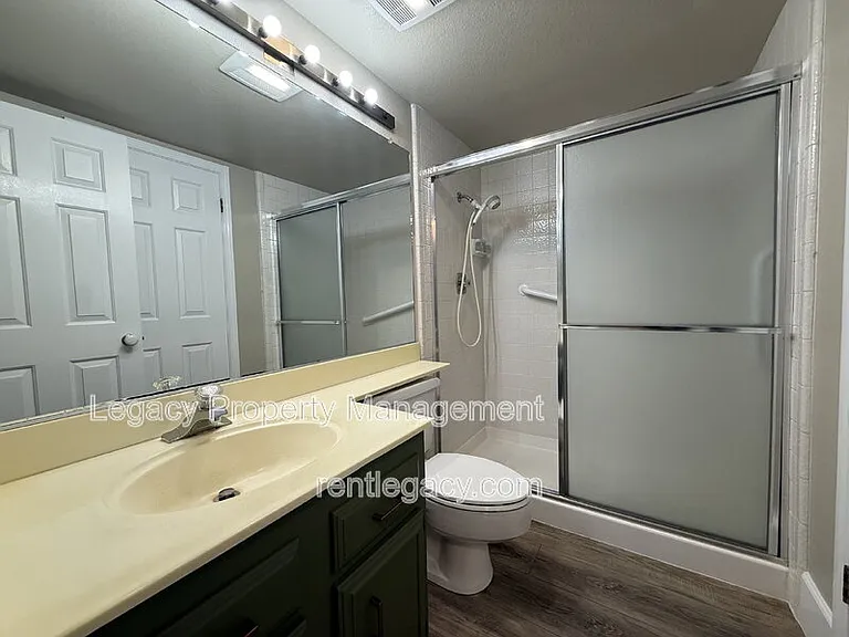 3209 Serra Way — Photo 10