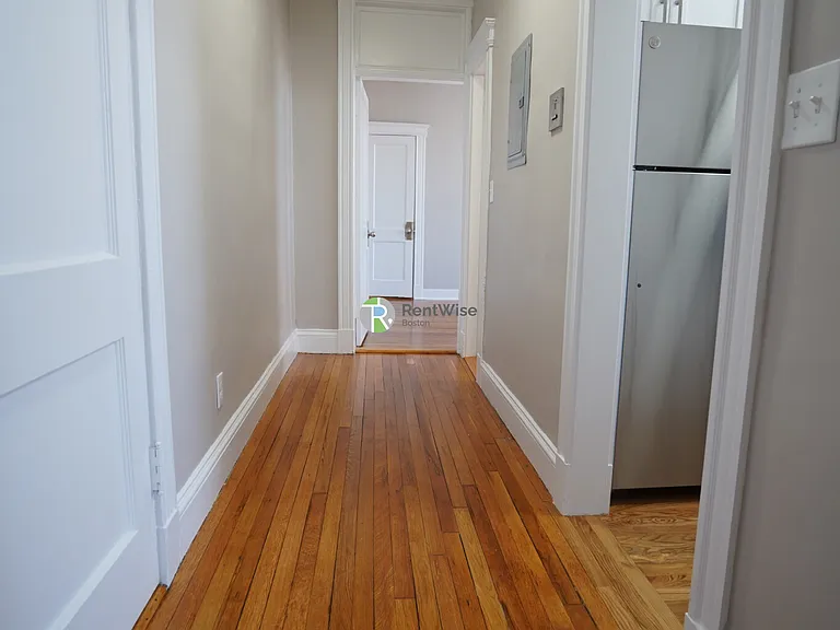 79 Gordon St — Photo 15