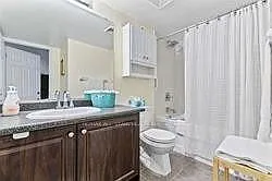 60 Fairfax Cres #201 — Photo 7