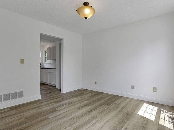 3rd image of 2123 Tonda Ln