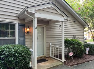 2664 Cottage Pl, Greensboro, NC 27455
